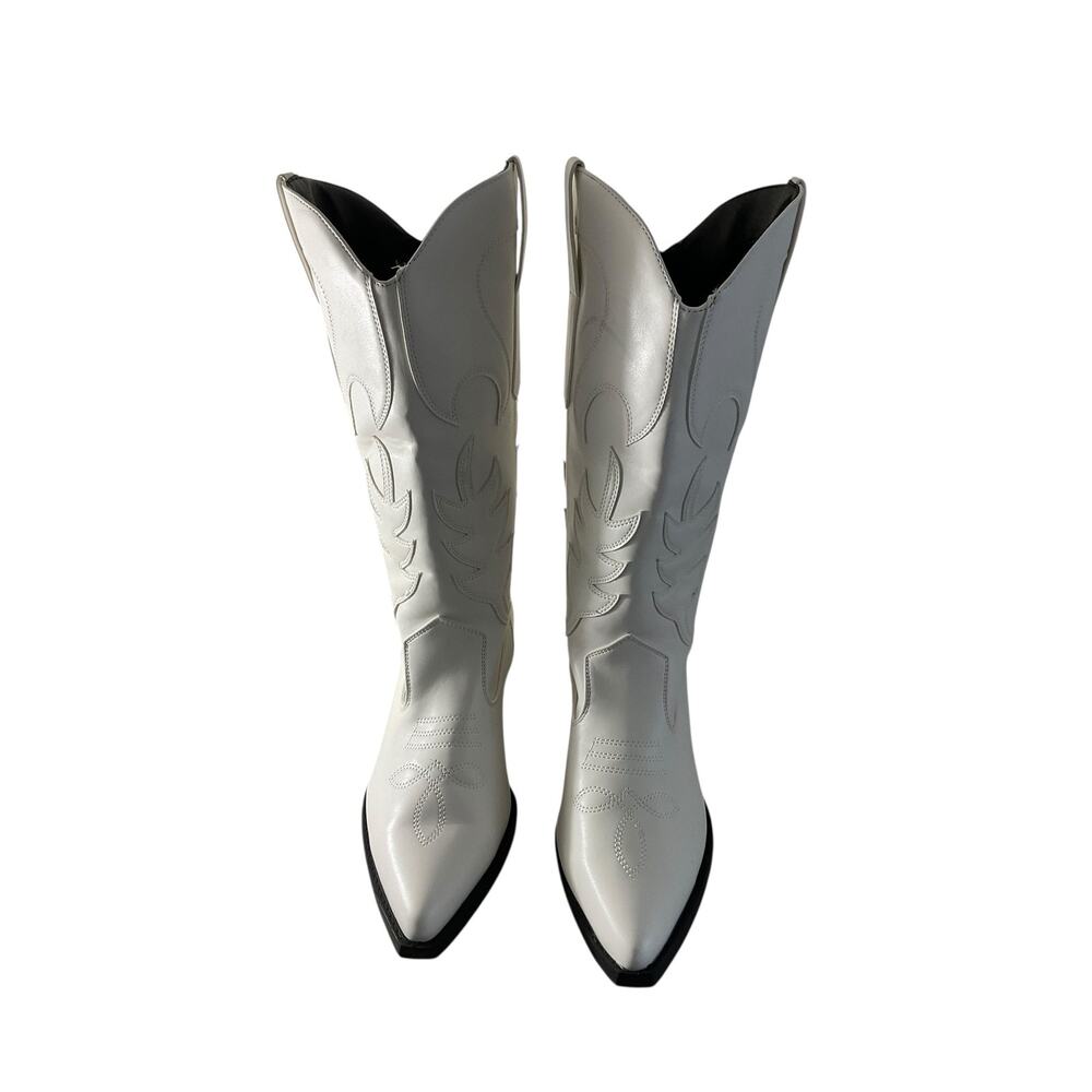 Rouge Helium White Heeled Boots